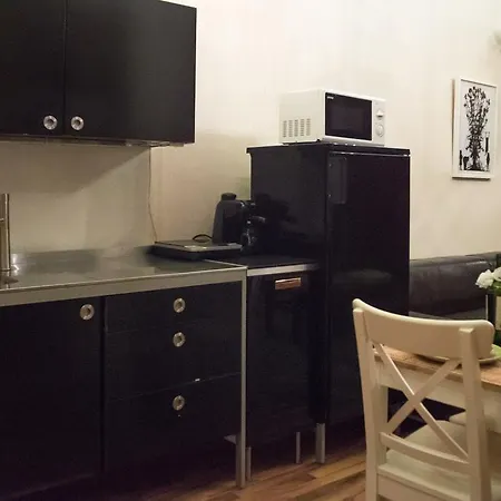 Inviting Flat In The Heart Of Town *