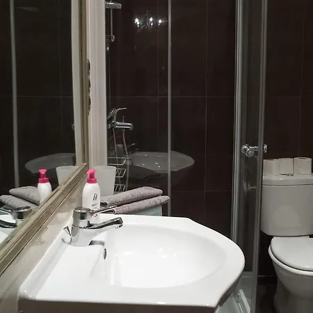 Inviting Flat In The Heart Of Town Budapest