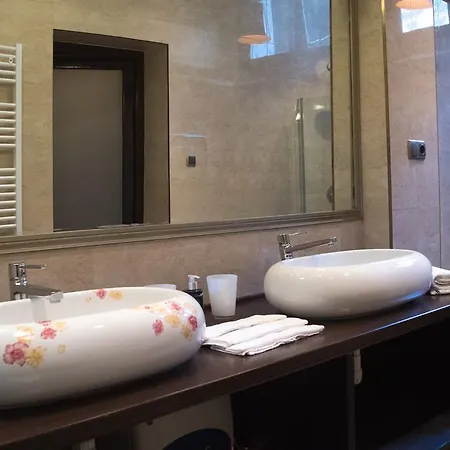 Apartment Inviting Flat In The Heart Of Town *