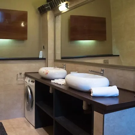 Inviting Flat In The Heart Of Town