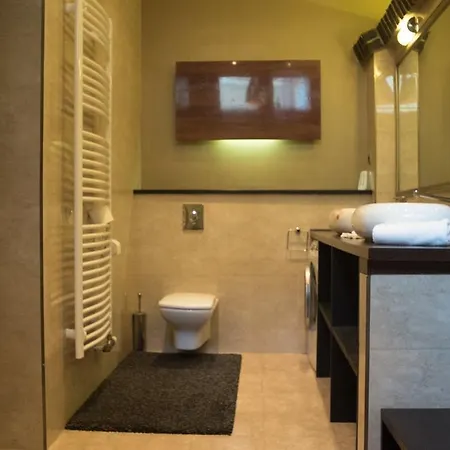 Apartment Inviting Flat In The Heart Of Town Budapest