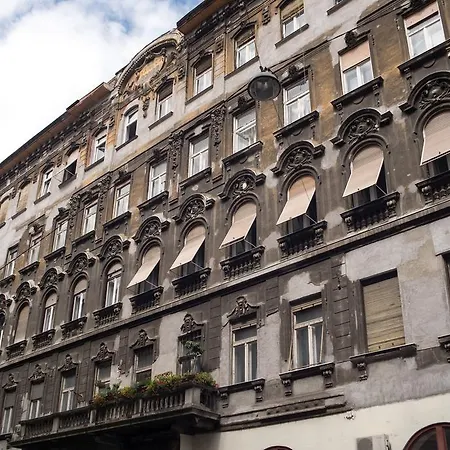 Inviting Flat In The Heart Of Town * Budapest