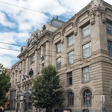 Apartamento Inviting Flat In The Heart Of Town *