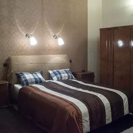 Apartamento Inviting Flat In The Heart Of Town *